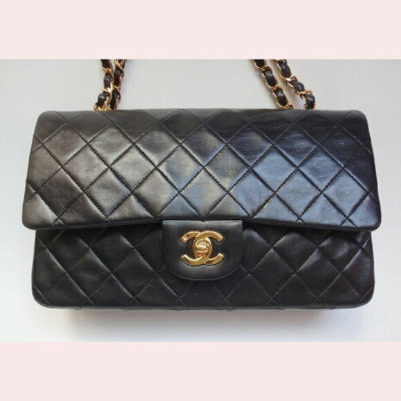 CHANEL Matelasse Shoulder Bag Black Lambskin - Picture 2 of 2